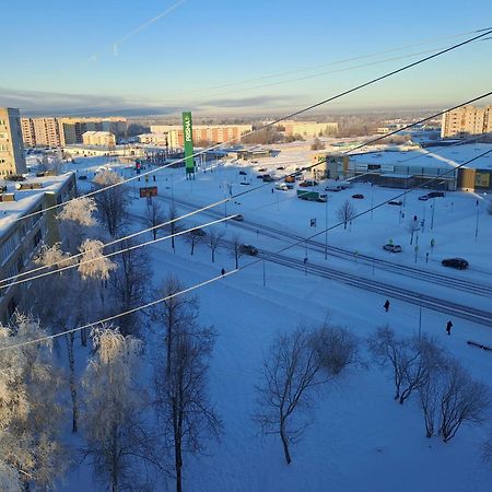 Hero Avenue Apartment Narva Buitenkant foto